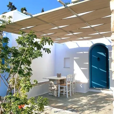 Elitas Lodge: Cosy Cycladic Outside Paroikia * Paro