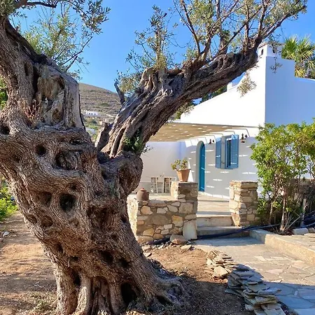 Elitas Lodge: Cosy Cycladic Outside Paroikia * Paro