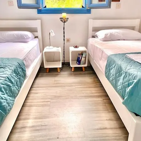 Elitas Lodge: Cosy Cycladic Outside Paroikia Casa vacanze